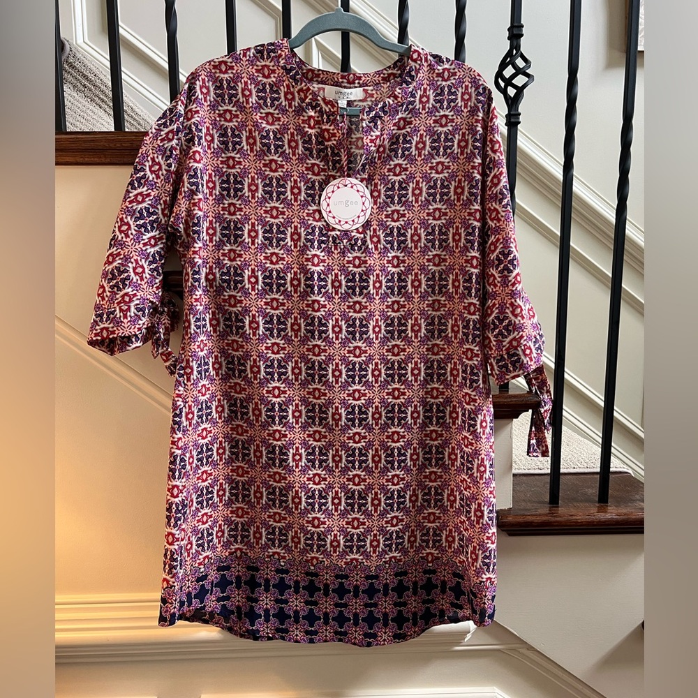 NWT NEWUmgee Geometric Print Blouse TUNIC in Red and Purple LARGE